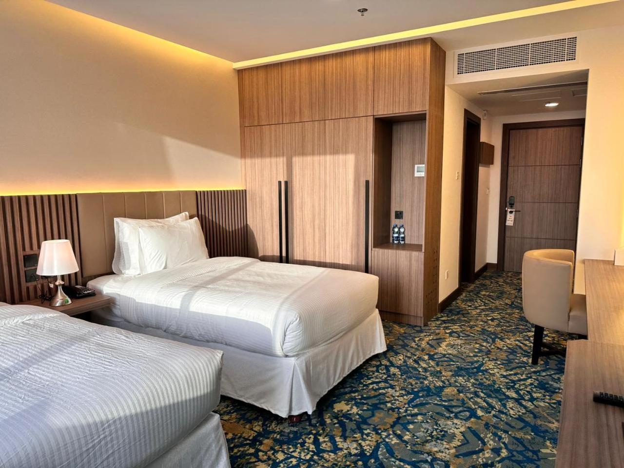Hotel Grand 3*